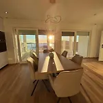 Lux Maris Apartment *