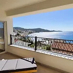 Lux Maris Apartment *