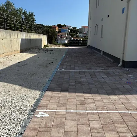 Lux Maris Ražanj