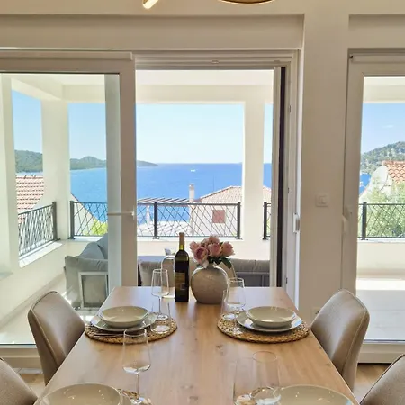 Lux Maris Apartment